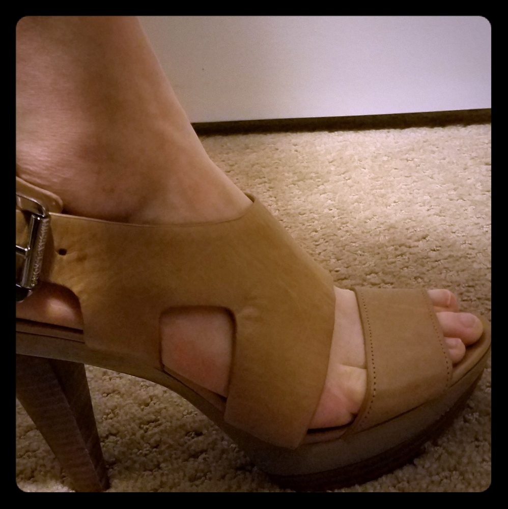 Micheal Koors Nude Heels